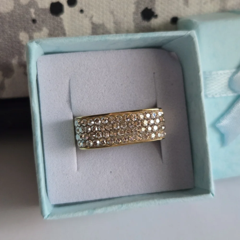 Henri Bendel Band Ring Size 5 - Picture 3 of 8